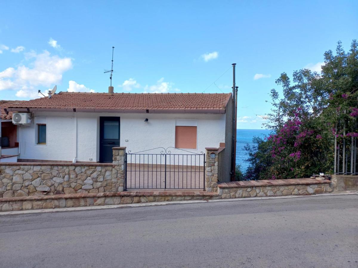 Sea Sound House Villa Sant'Ambrogio  Eksteriør bilde