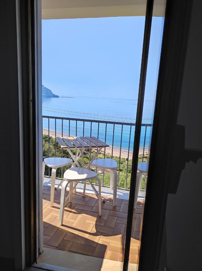Sea Sound House Villa Sant'Ambrogio  Eksteriør bilde